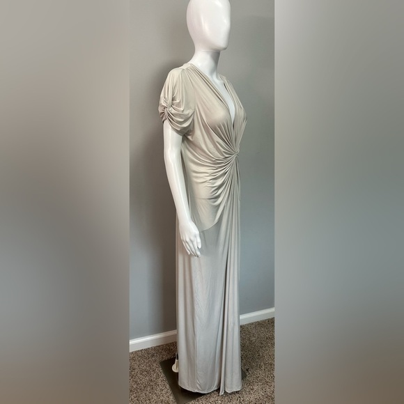 👗 Nothing But Love Plunging Ruched Beige Evening Dress - Size Large ✨ - Picture 4 of 15